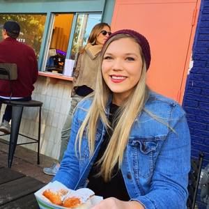 Meet your Posher, Traci